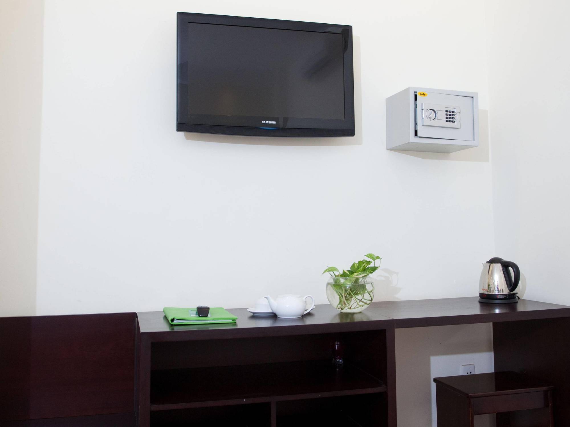 Green Suites Hotel Khách sạn 3*